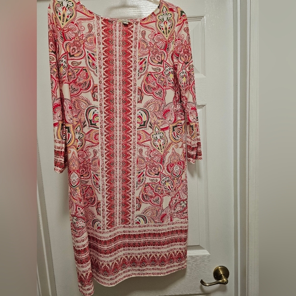 Multicolor Dress. Size Large. 3/4 Sleeves. - Picture 3 of 9